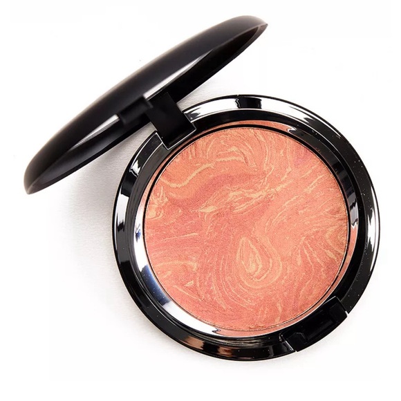 2 new MAC Startrek limited edition light fantastic powders - Picture 3 of 6